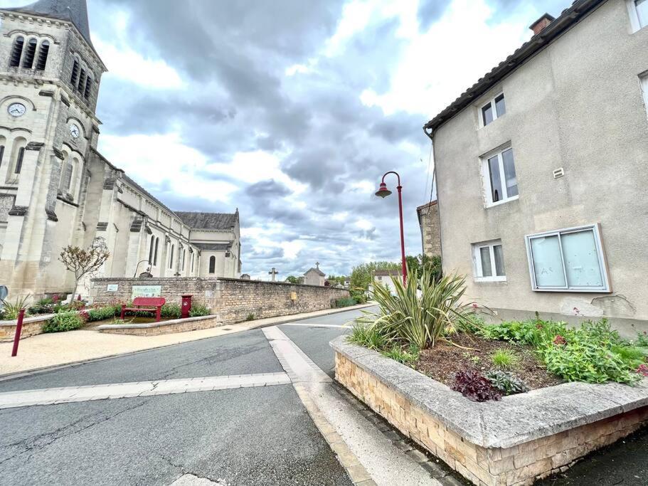 La Baillargeoise - Superbe Maison A 7 Min Du Parc Saint-Georges-les-Baillargeaux Extérieur photo